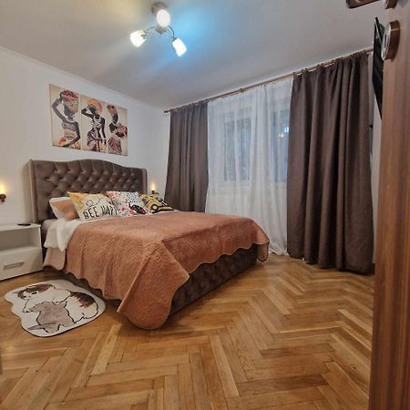 Lovely 2 Bedrooms Flat Cornelia- Central Corabia Bagian luar foto