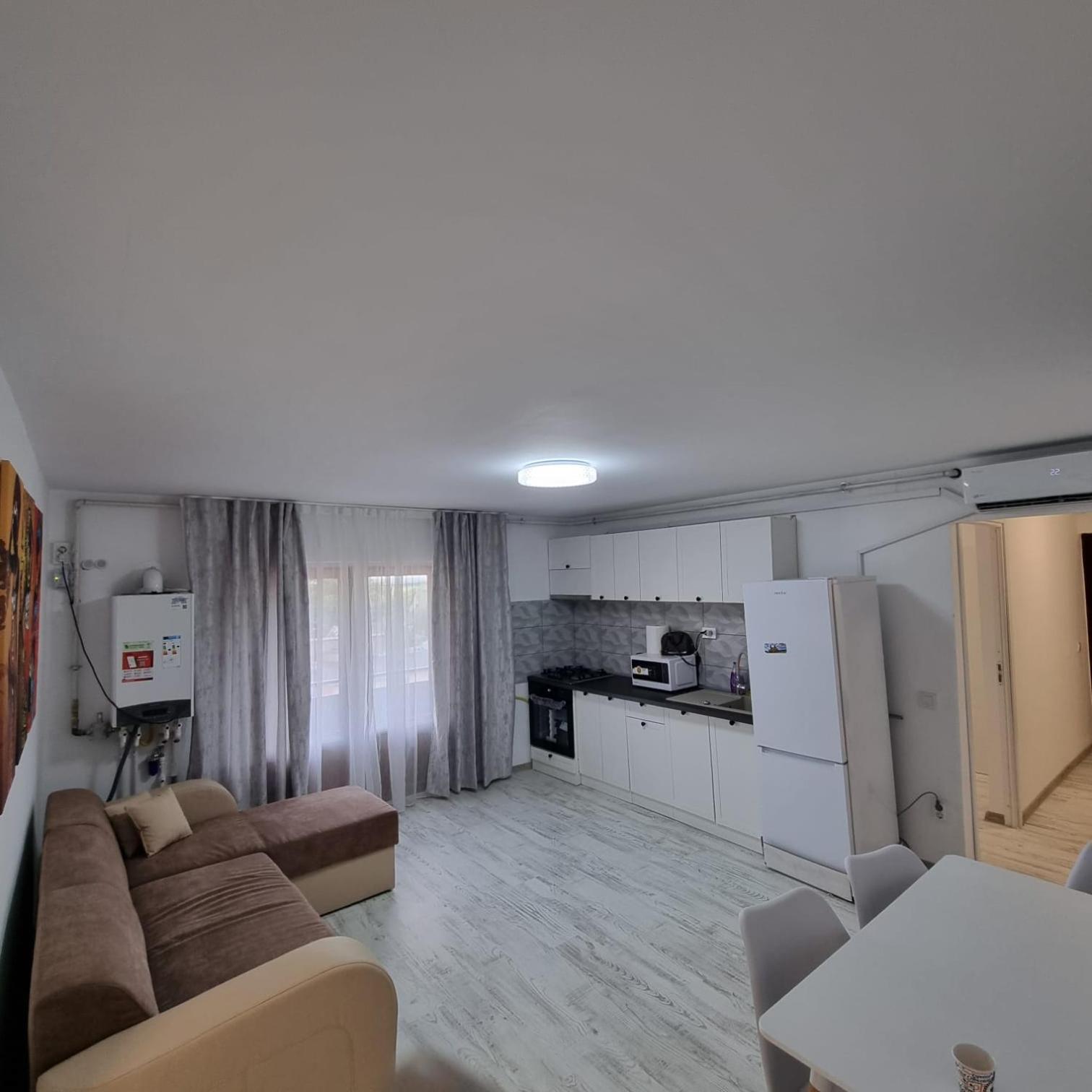 Lovely 2 Bedrooms Flat Cornelia- Central Corabia Bagian luar foto
